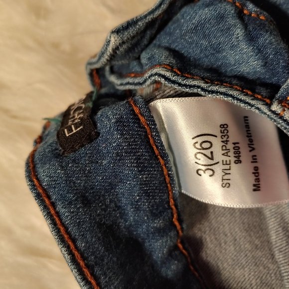 Fashion nova light jeans - Picture 5 of 5